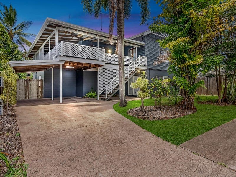 8 Chaplain Avenue, Manunda