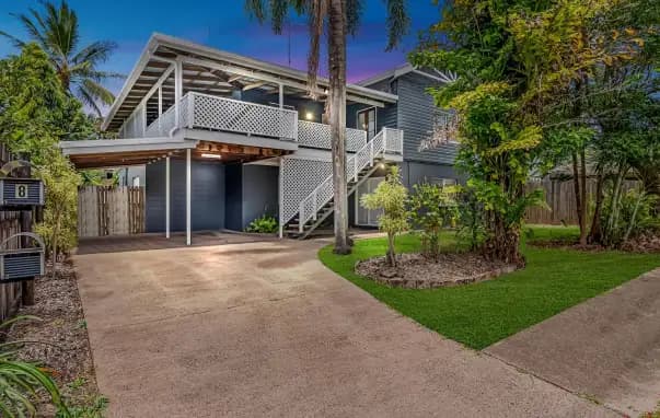 8 Chaplain Avenue, Manunda